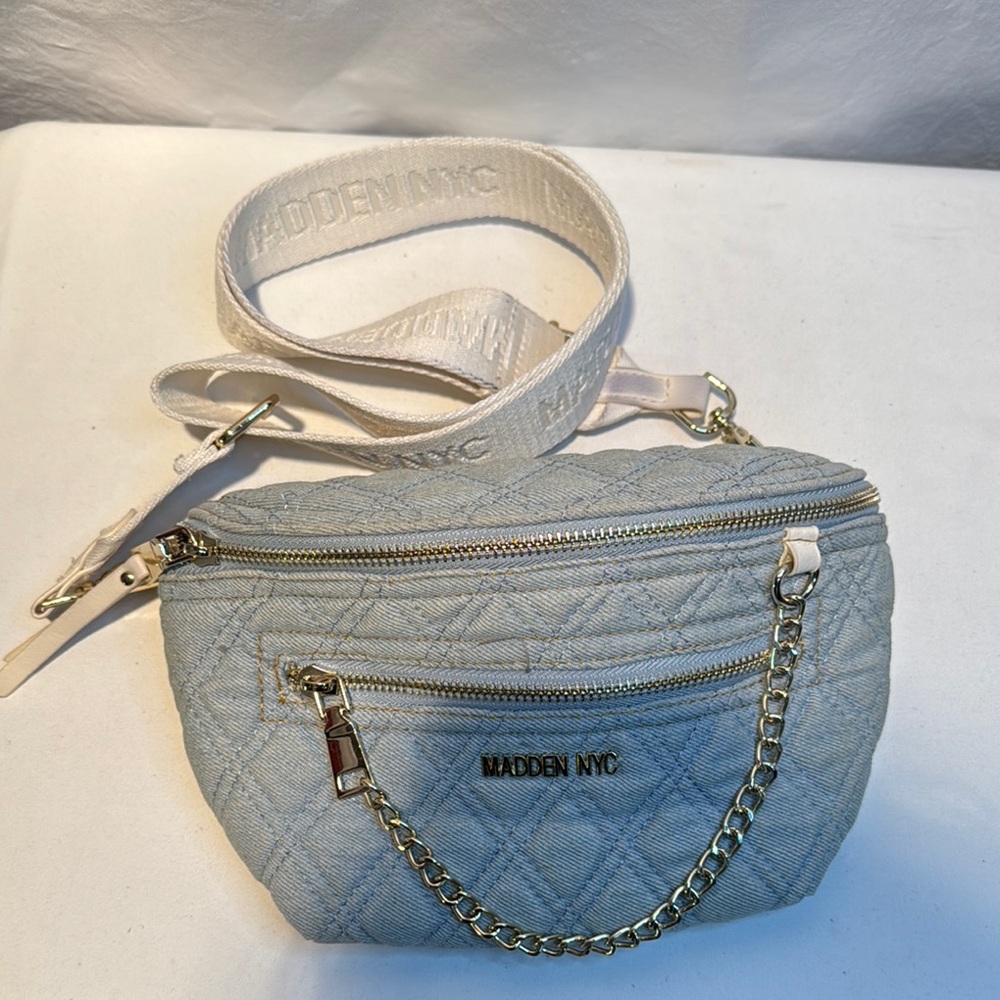 Quilted Blue Crossbody Bag - Picture 3 of 12